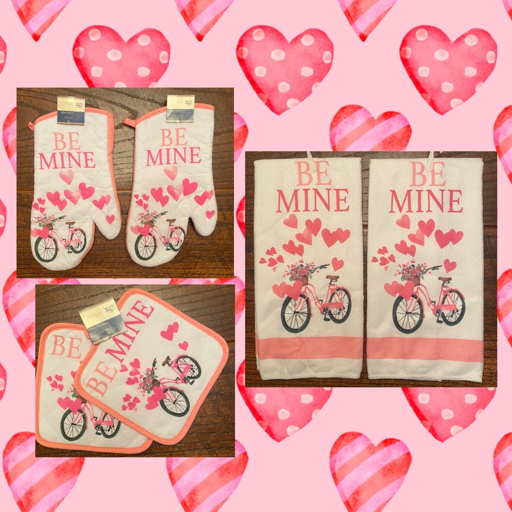 Valentine’s Day Bicycle Kitchen Towels, Bicycle Pot Holders & Bicycle Oven Mitts